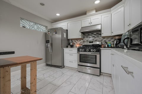 Tiny photo for 158 W Bradley Street, Des Plaines, IL 60016 (MLS # 12740716)