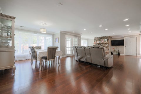Tiny photo for 158 W Bradley Street, Des Plaines, IL 60016 (MLS # 12740716)
