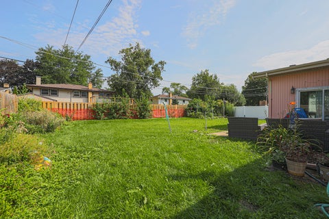 Tiny photo for 158 W Bradley Street, Des Plaines, IL 60016 (MLS # 12740716)