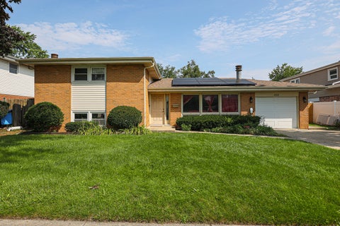Photo of 158 W Bradley Street, Des Plaines, IL 60016 (MLS # 12740716)
