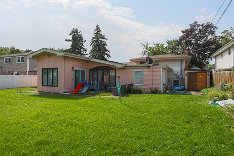 Tiny photo for 158 W Bradley Street, Des Plaines, IL 60016 (MLS # 12740716)