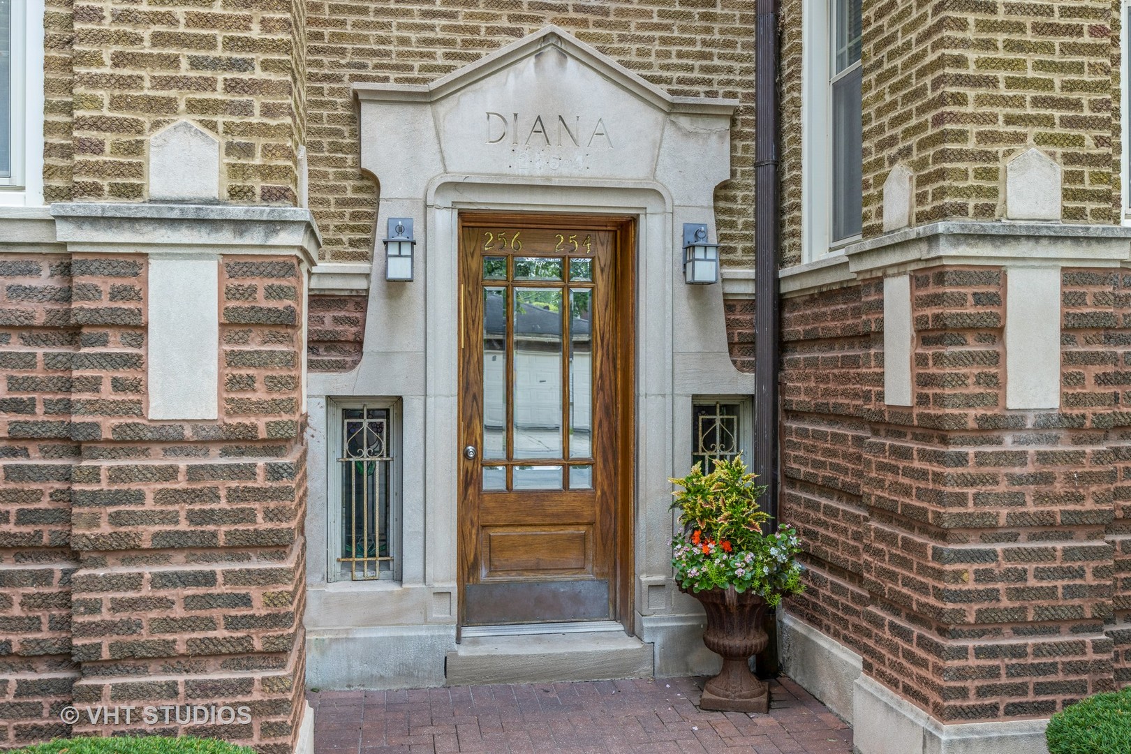 256 Pleasant Street 2