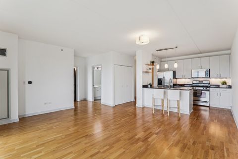 Tiny photo for 900 Chicago Avenue #416, Evanston, IL 60202 (MLS # 12476434)
