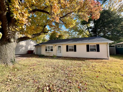 Photo of 1410 S Mattis Avenue, Champaign, IL 61821 (MLS # 12507217)