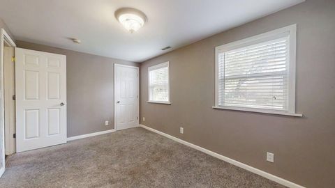 Tiny photo for 1410 S Mattis Avenue, Champaign, IL 61821 (MLS # 12507217)