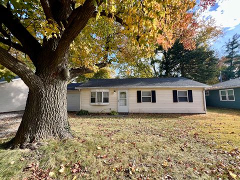 Tiny photo for 1410 S Mattis Avenue, Champaign, IL 61821 (MLS # 12507217)
