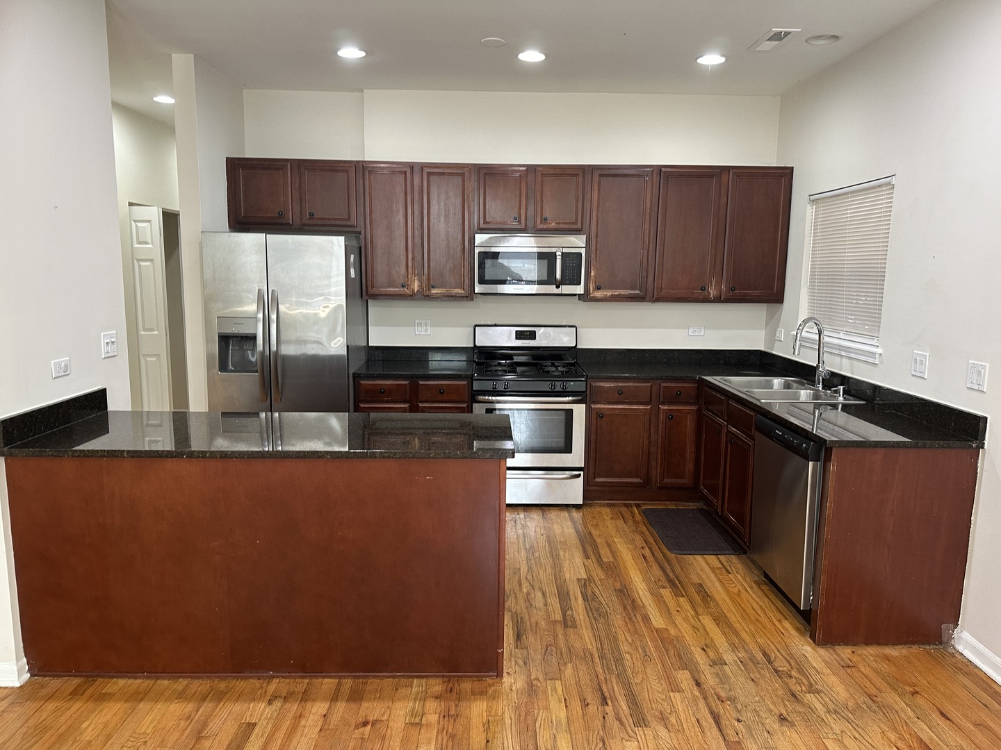 2122 W Madison Street 2
