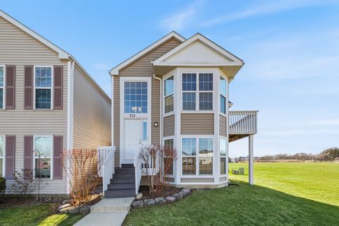 Photo of 715 Four Seasons Boulevard, Aurora, IL 60504 (MLS # 12549552)
