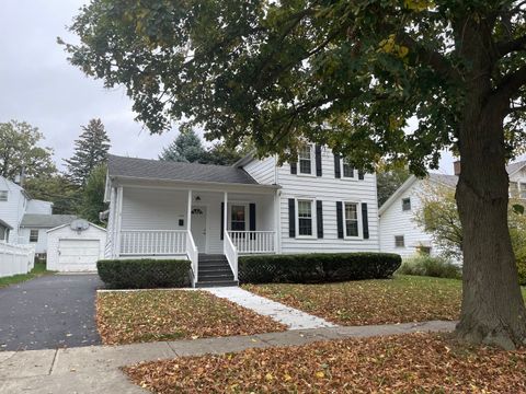 Photo of 505 S 3rd Street, West Dundee, IL 60118 (MLS # 12501897)