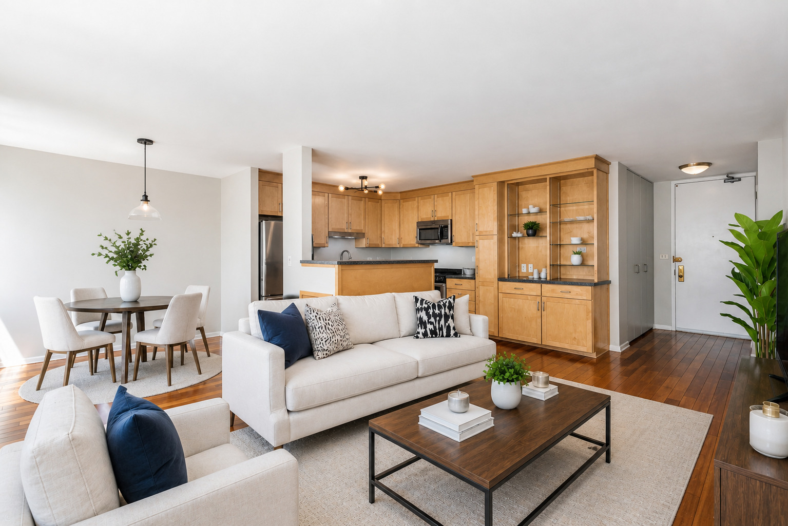655 W IRVING PARK Road 1903