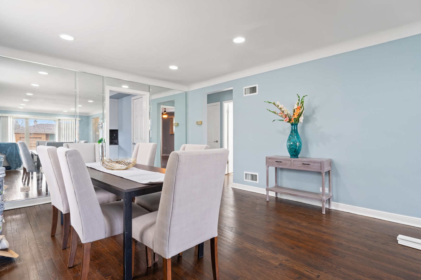 8914 S Chappel Avenue