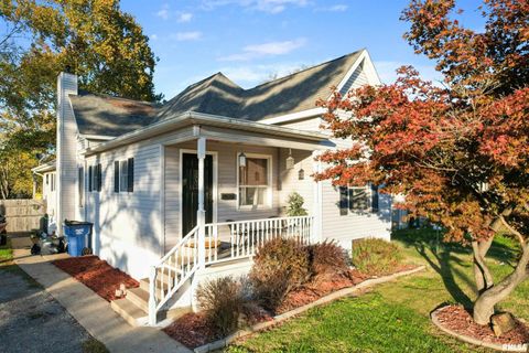 Tiny photo for 203 E Saint Louis Street, West Frankfort, IL 62896 (MLS # EB460371)