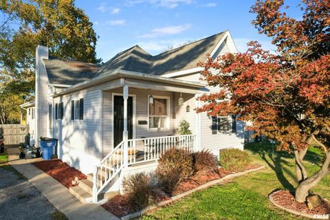 Tiny photo for 203 E Saint Louis Street, WestFrank, IL 62896 (MLS # EB460371)