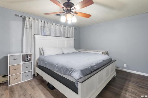 Tiny photo for 203 E Saint Louis Street, West Frankfort, IL 62896 (MLS # EB460371)