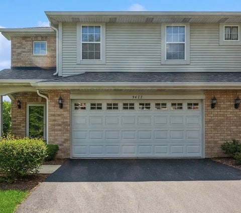 Photo of 9411 Fountain Point Circle, Darien, IL 60561 (MLS # 12769192)