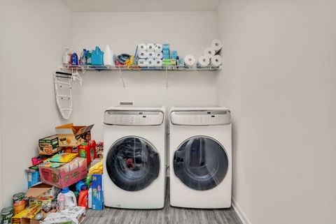 Tiny photo for 5815 Fairview Lane, Hoffman Estates, IL 60192 (MLS # 12465954)