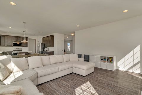 Tiny photo for 5815 Fairview Lane, Hoffman Estates, IL 60192 (MLS # 12465954)