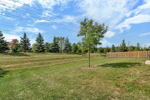 Tiny photo for 5815 Fairview Lane, Hoffman Estates, IL 60192 (MLS # 12465954)