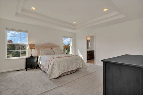 Tiny photo for 5815 Fairview Lane, Hoffman Estates, IL 60192 (MLS # 12465954)