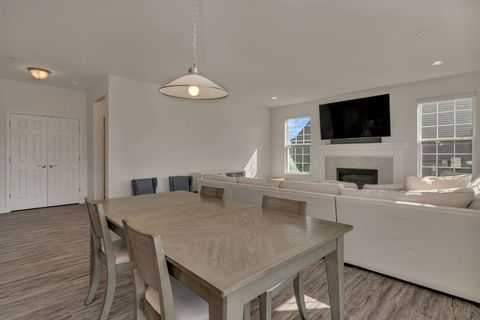 Tiny photo for 5815 Fairview Lane, Hoffman Estates, IL 60192 (MLS # 12465954)