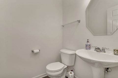 Tiny photo for 5815 Fairview Lane, Hoffman Estates, IL 60192 (MLS # 12465954)