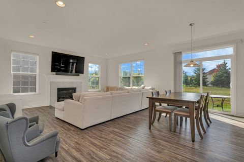 Tiny photo for 5815 Fairview Lane, Hoffman Estates, IL 60192 (MLS # 12465954)