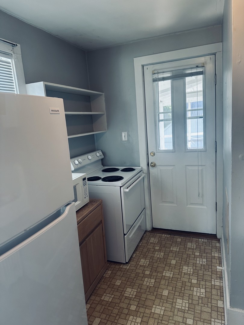 330 W Sycamore Street W 2E