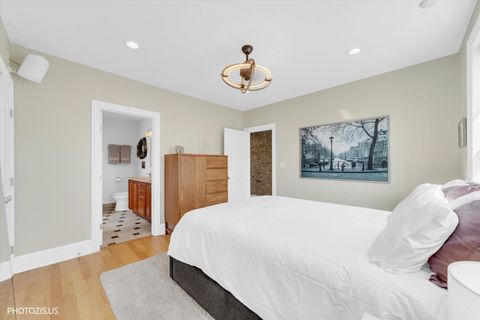 Tiny photo for 3933 N Marshfield Avenue #3S, Chicago, IL 60613 (MLS # 12620836)