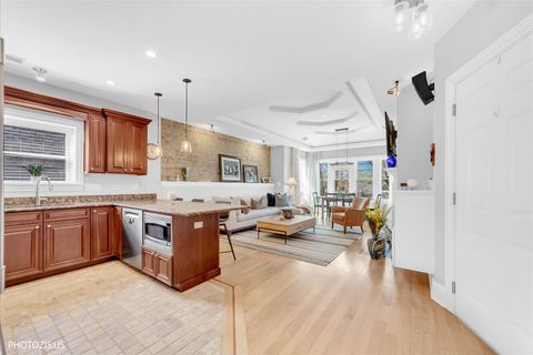 Tiny photo for 3933 N Marshfield Avenue #3S, Chicago, IL 60613 (MLS # 12620836)