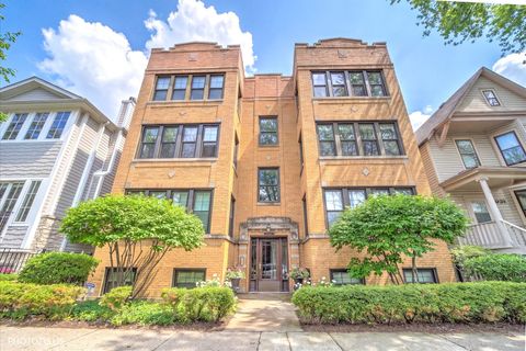 Photo of 3933 N Marshfield Avenue #3S, Chicago, IL 60613 (MLS # 12620836)