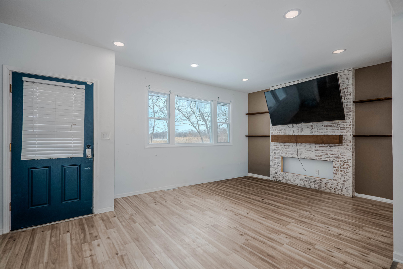 21339 W Morton Drive