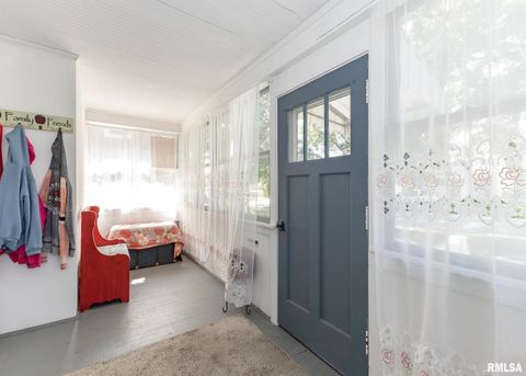 Tiny photo for 326 N VAIL Street, Geneseo, IL 61254 (MLS # QC4267217)