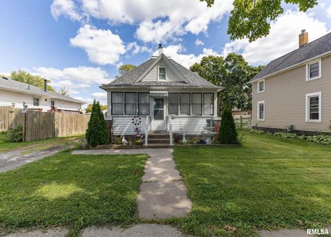 Tiny photo for 326 N VAIL Street, Geneseo, IL 61254 (MLS # QC4267217)