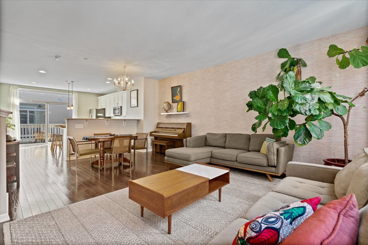 4647 S Lake Park Avenue D