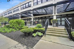 1111 W 15th Street 127