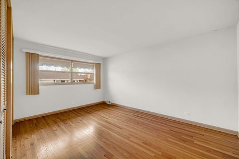 Tiny photo for 10916 Kingston Street, Westchester, IL 60154 (MLS # 12645729)