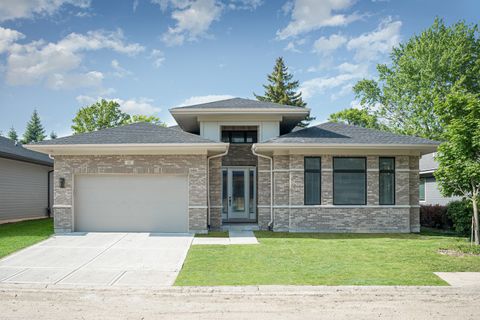 8 Heritage Drive Highland Park IL 60035