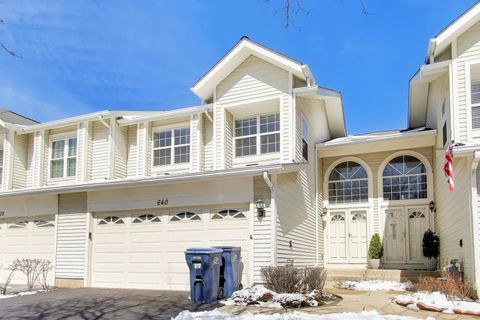 Photo of 640 Sturnbridge Lane, Schaumburg, IL 60173 (MLS # 12596702)