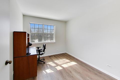 Tiny photo for 640 Sturnbridge Lane, Schaumburg, IL 60173 (MLS # 12596702)