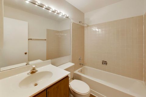 Tiny photo for 640 Sturnbridge Lane, Schaumburg, IL 60173 (MLS # 12596702)