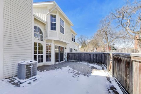 Tiny photo for 640 Sturnbridge Lane, Schaumburg, IL 60173 (MLS # 12596702)