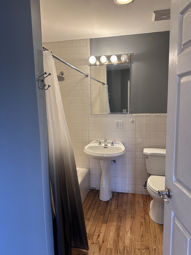 1215 W Grand Avenue 3F