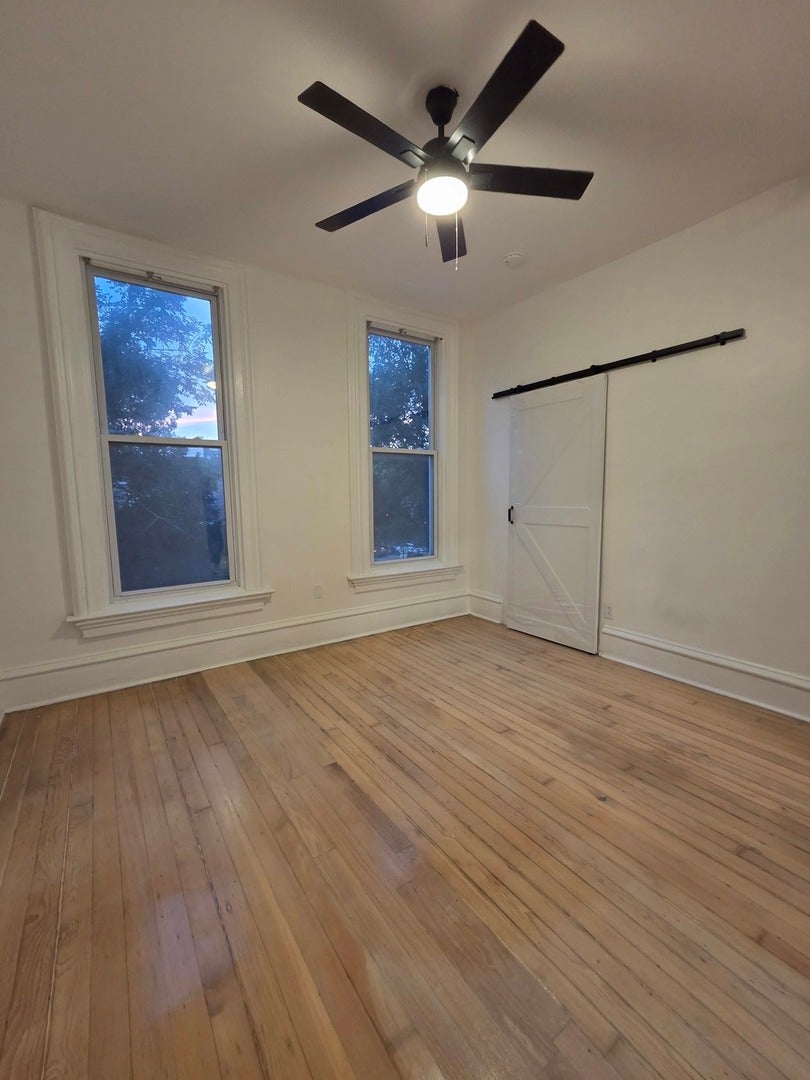 1036 W 18th Street 2F
