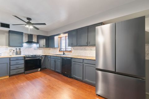 Tiny photo for 11015 S Theresa Circle #3C, Palos Hills, IL 60465 (MLS # 12368835)