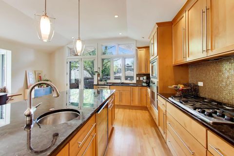 Tiny photo for 317 N Cuyler Avenue, Oak Park, IL 60302 (MLS # 12603968)
