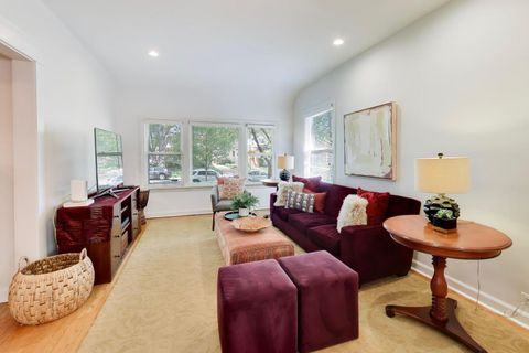 Tiny photo for 317 N Cuyler Avenue, Oak Park, IL 60302 (MLS # 12603968)