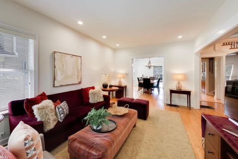 Tiny photo for 317 N Cuyler Avenue, Oak Park, IL 60302 (MLS # 12603968)