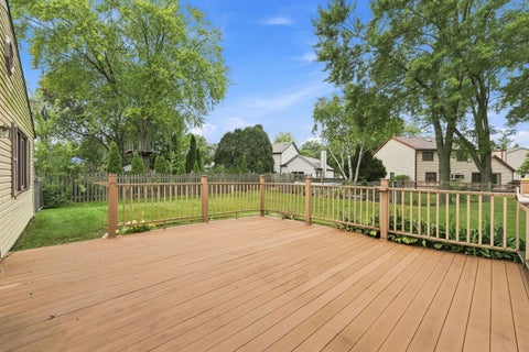 Tiny photo for 1600 Cambourne Lane, Schaumburg, IL 60194 (MLS # 12780229)