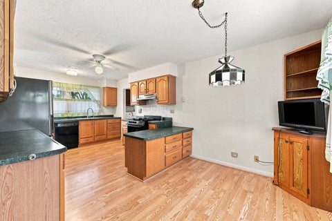 Tiny photo for 1600 Cambourne Lane, Schaumburg, IL 60194 (MLS # 12780229)