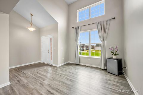 Tiny photo for 114 Abbott Court, Bartlett, IL 60103 (MLS # 12614225)